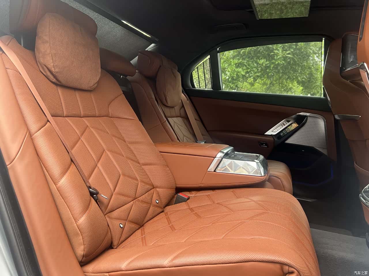 BMW 7 Series, 2025 12