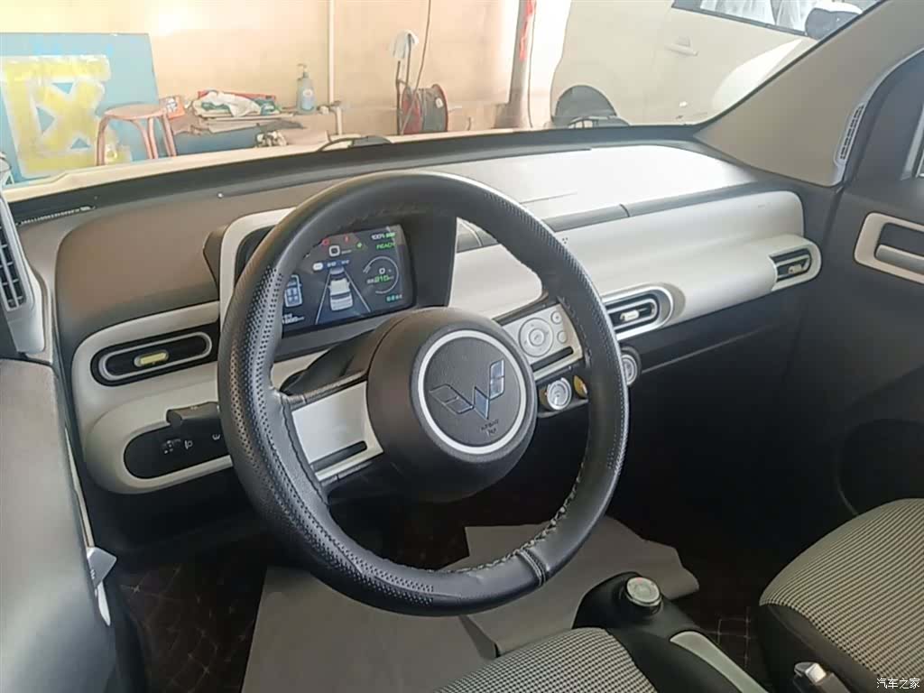 Wuling MINIEV, 2025 10