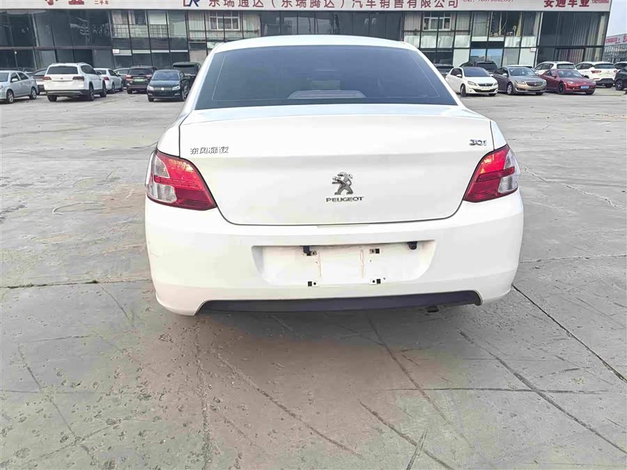 Peugeot 301 2015, фото 8
