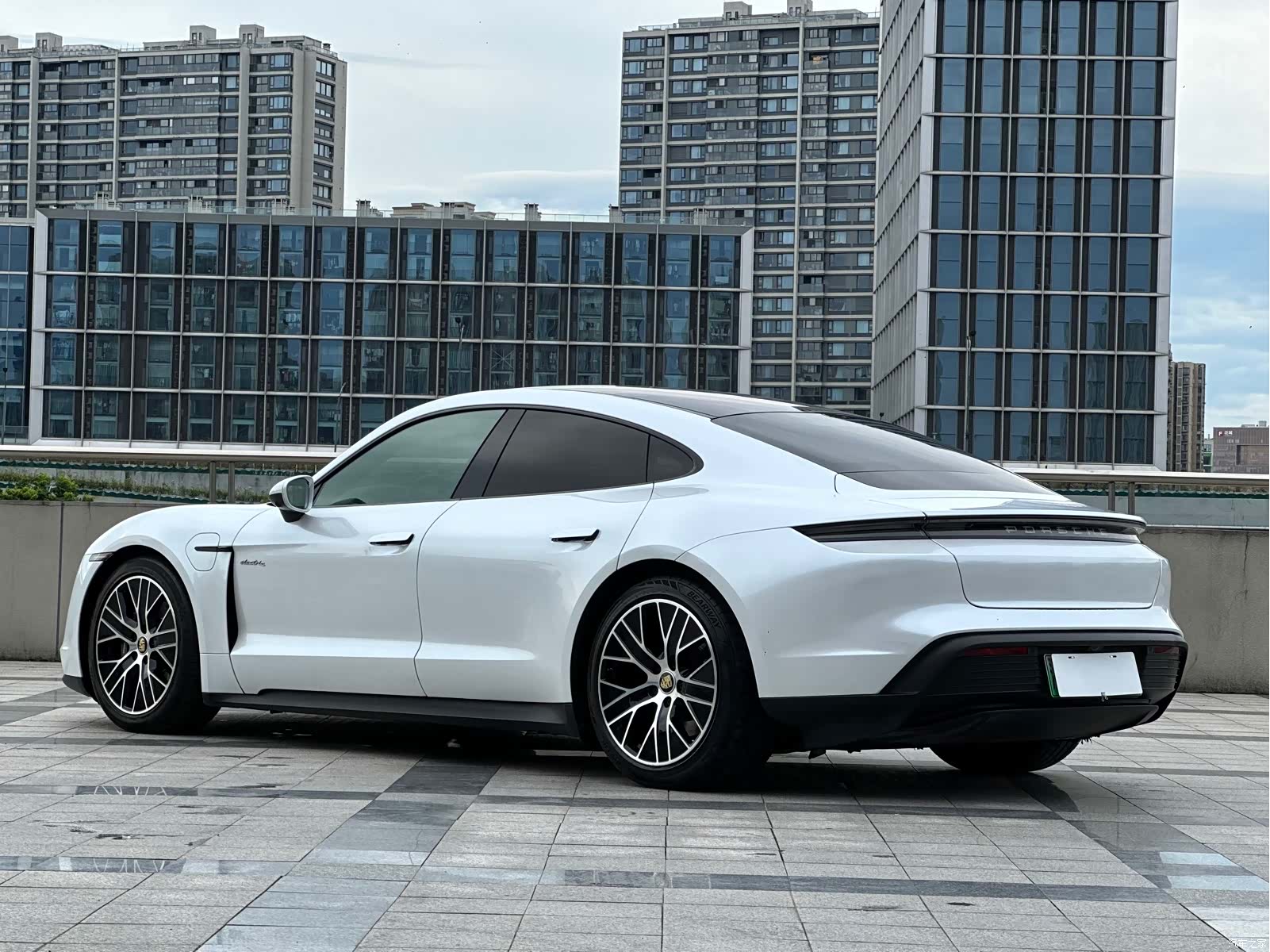 Porsche Taycan, 2021 6