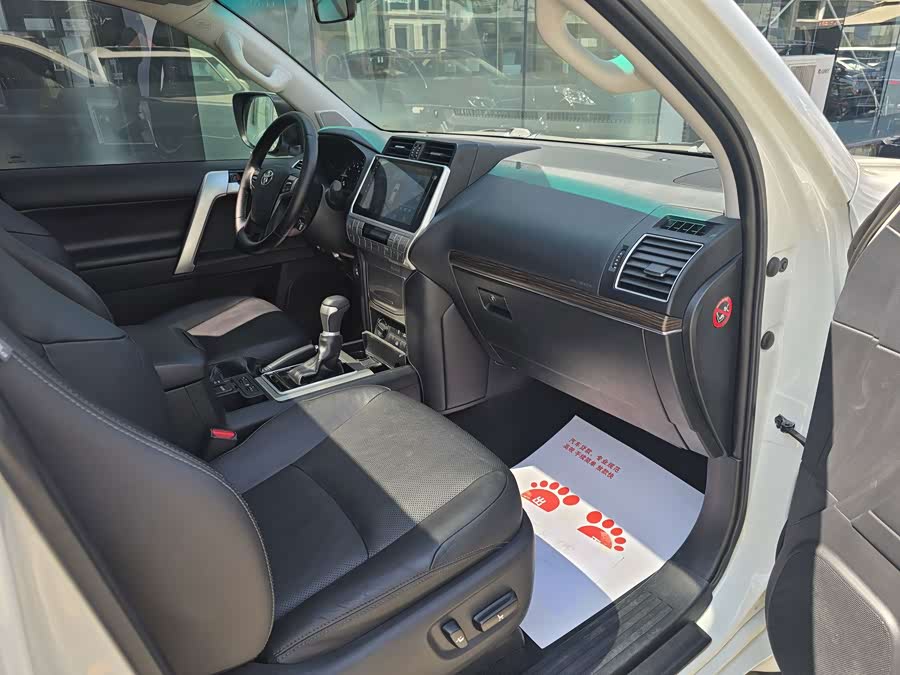 Toyota Prado 2019, фото 14