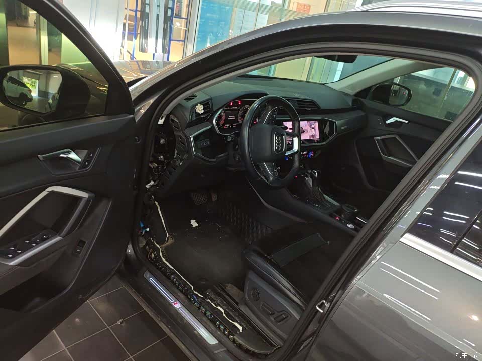 Audi Q3, 2022 6
