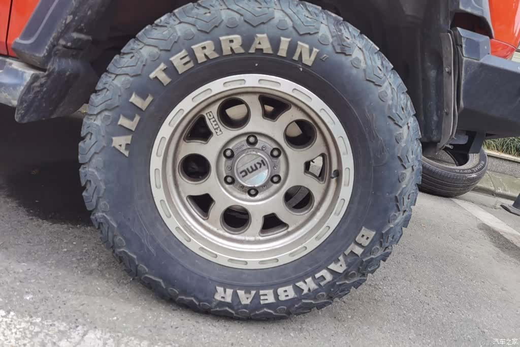 Tank 300, 2023 6