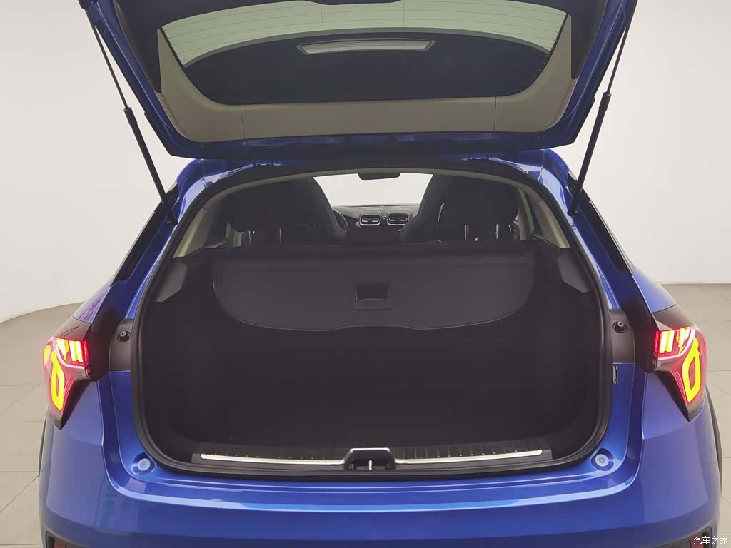 Lynk & Co 01, 2019 16