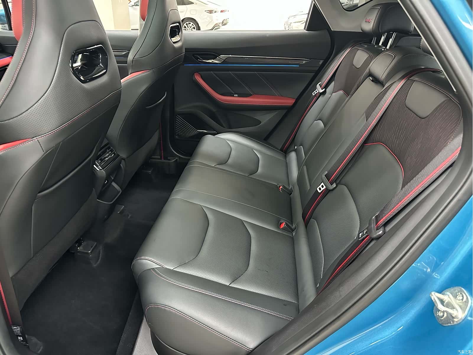 Geely Emgrand, 2022 8