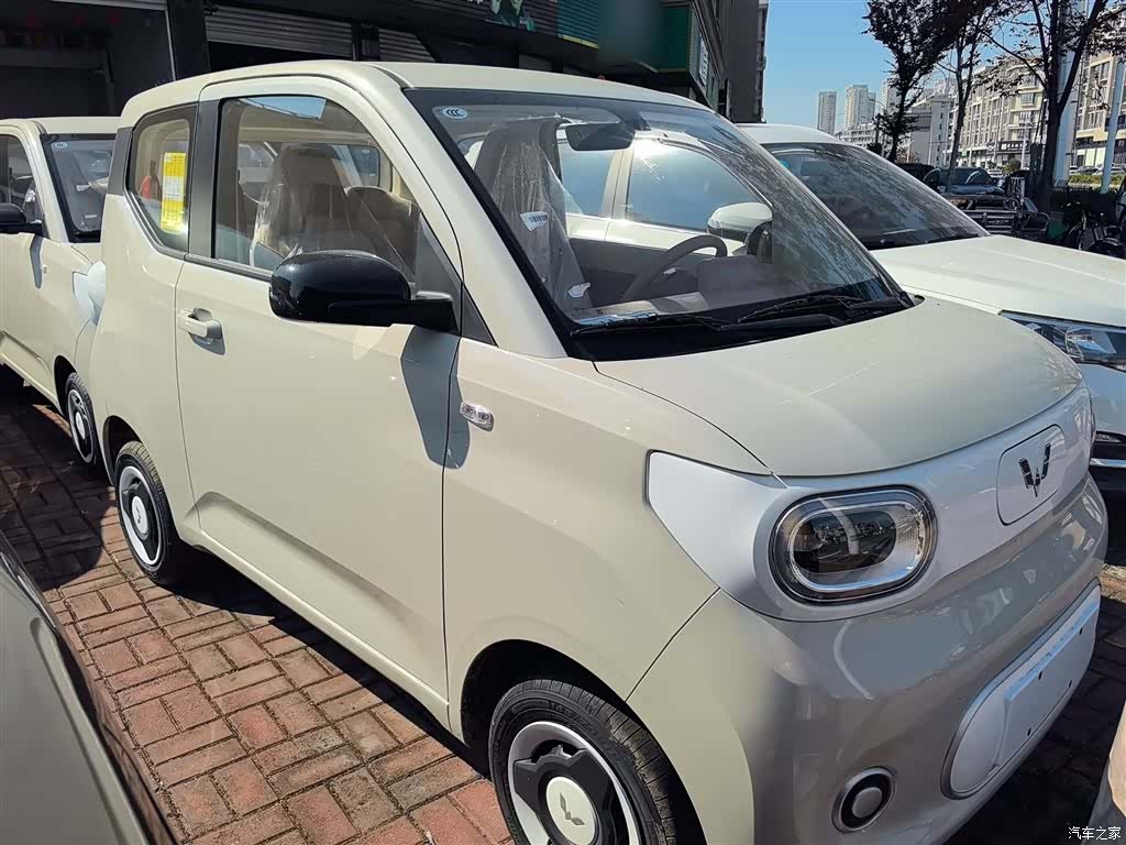 Wuling MINIEV, 2025 4