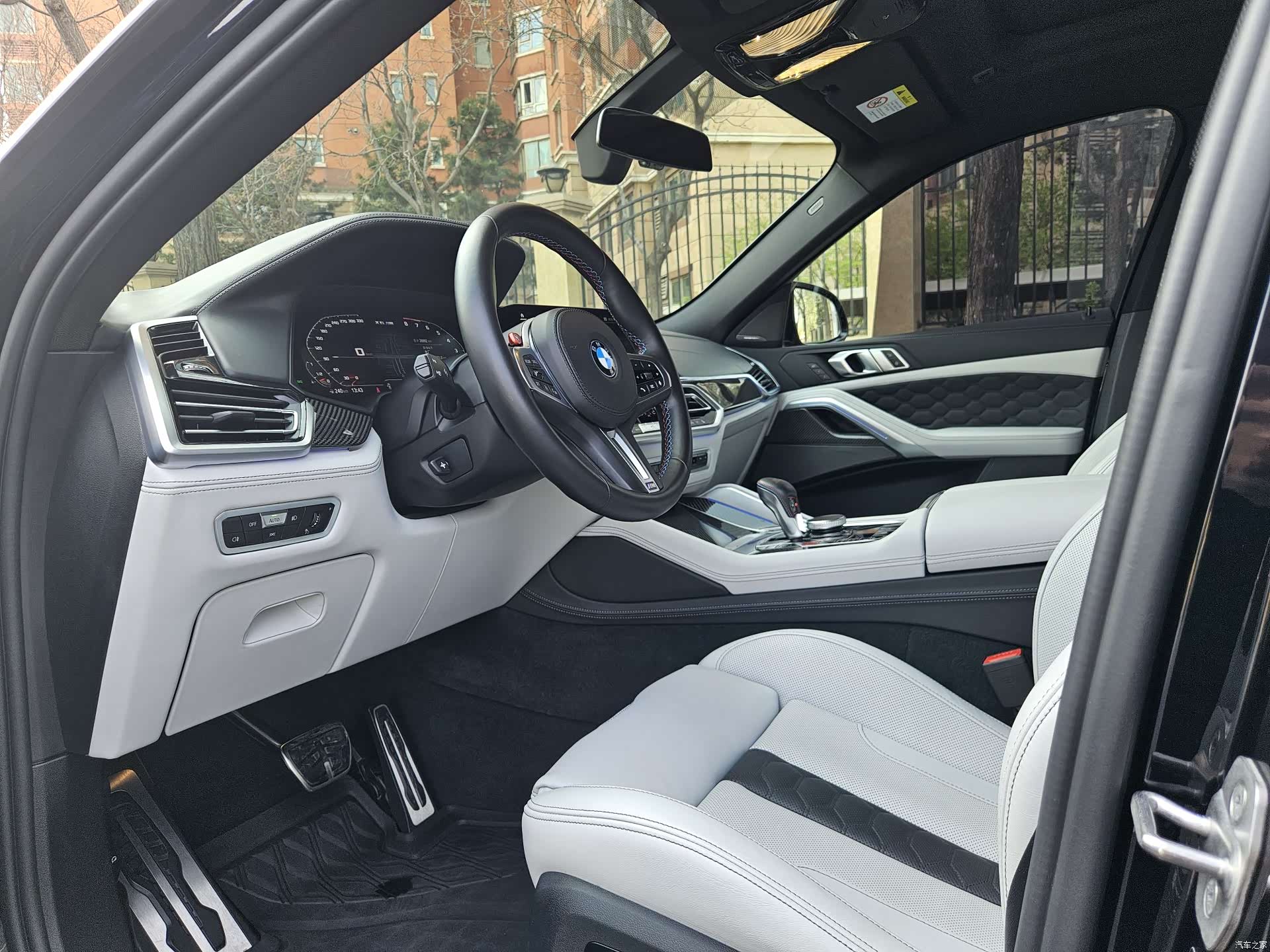 BMW X6, 2023 6