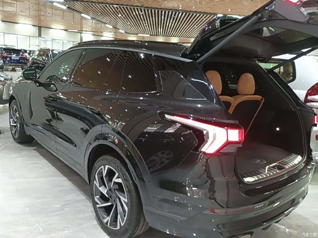 Lynk & Co 02, 2022 все фото