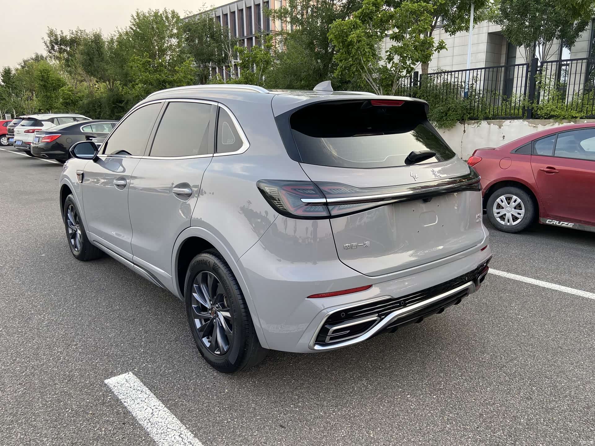 Hongqi HS5, 2024 6
