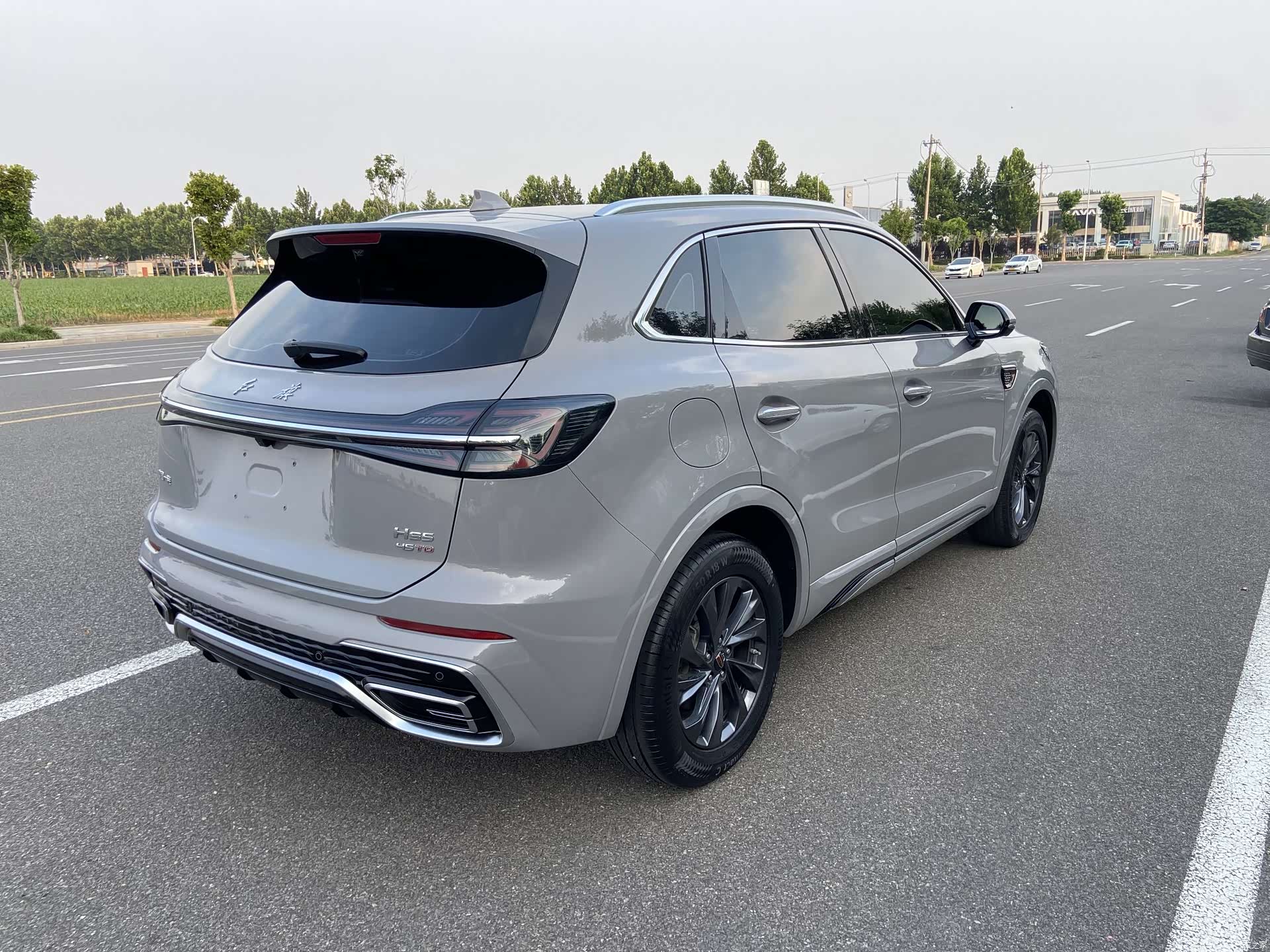 Hongqi HS5, 2024 4
