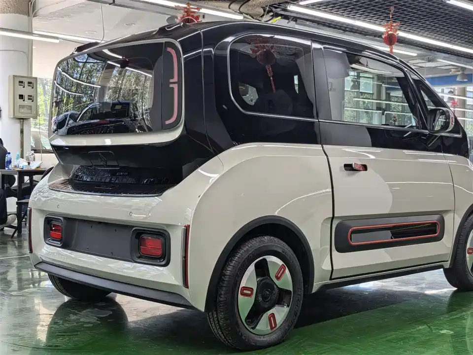 Baoding KiWi EV