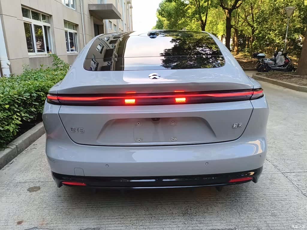 NIO ET5, 2025 4