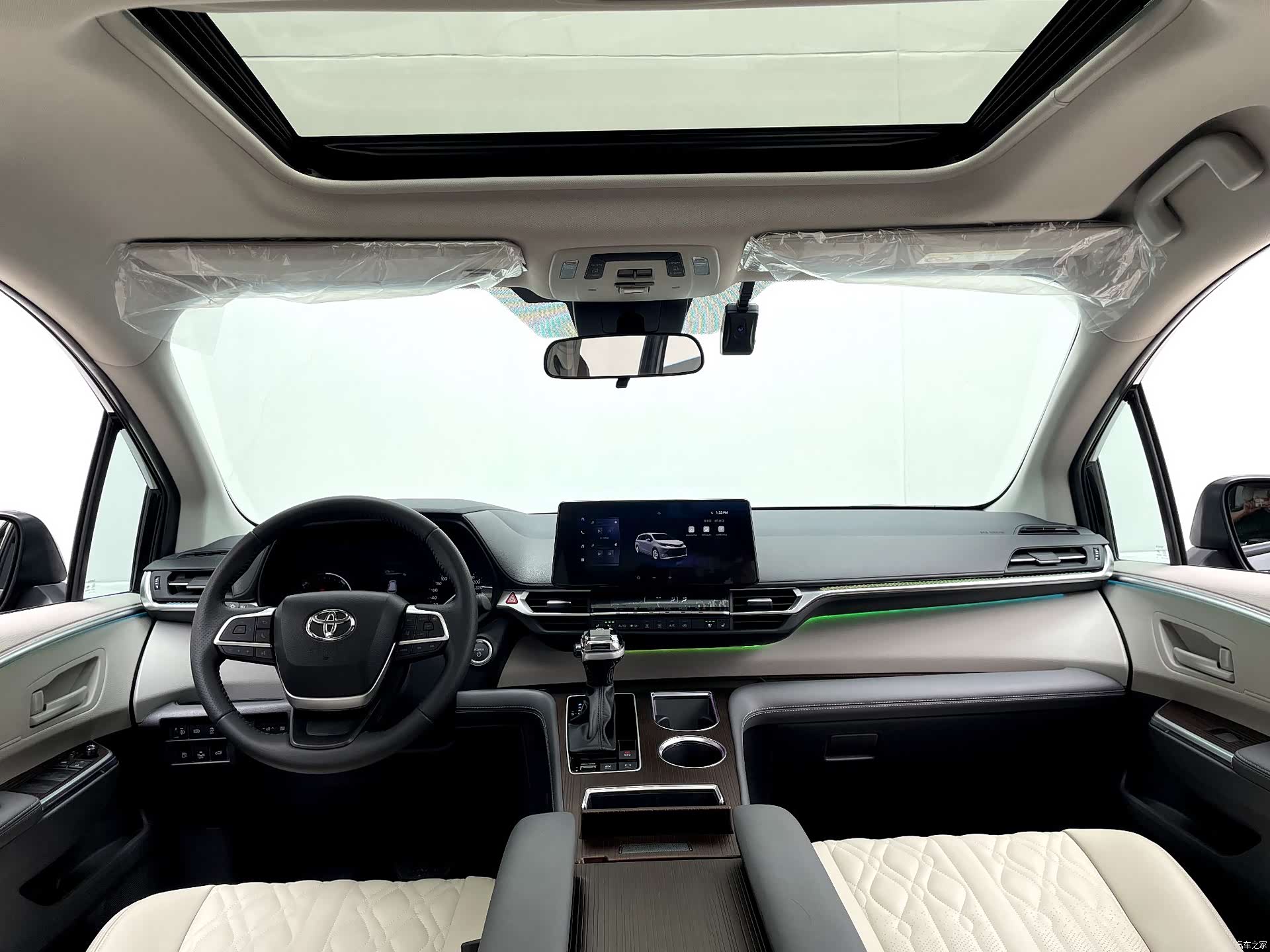 Toyota Sienna, 2026 9