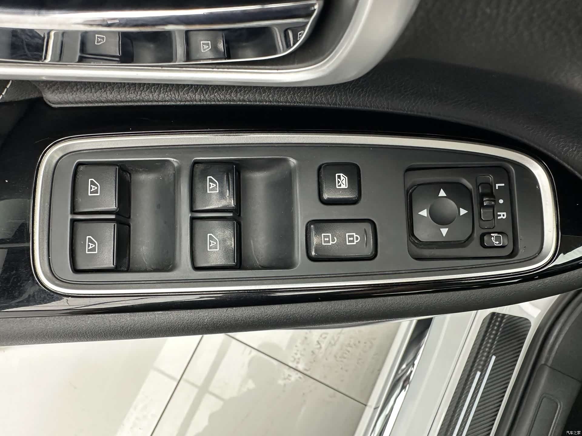 Mitsubishi Outlander, 2022 12