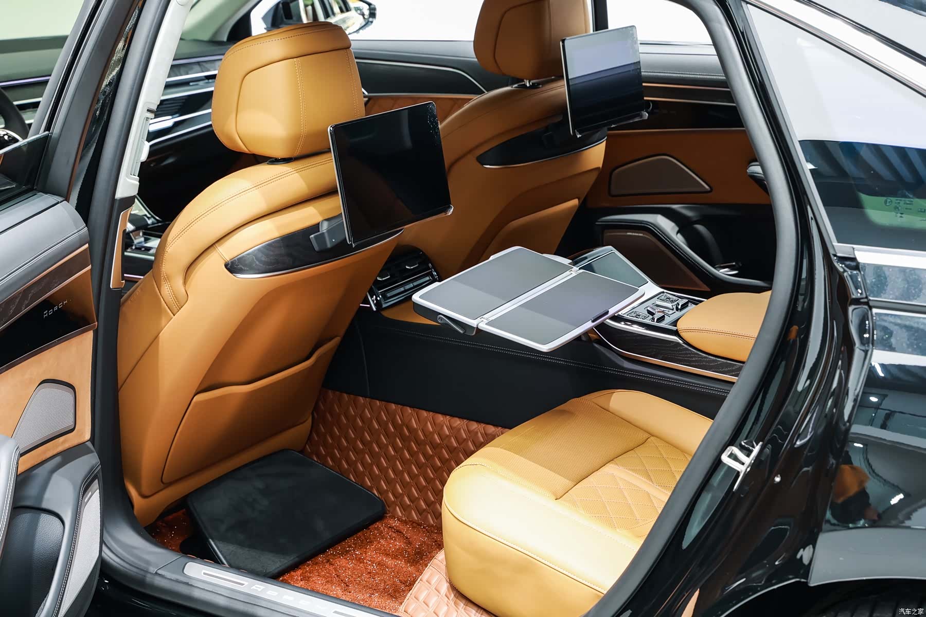 Audi A8L, 2025 13