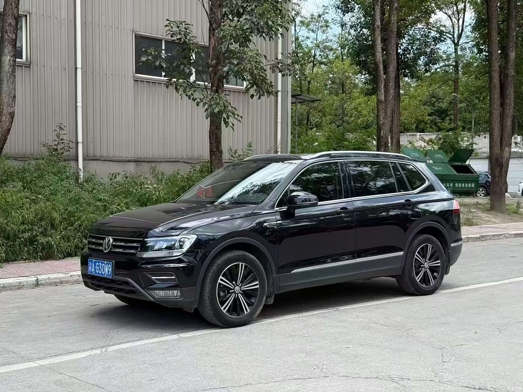 Volkswagen Tiguan L, 2020 1