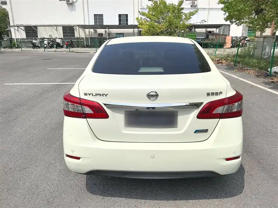 Nissan Xuan Yi