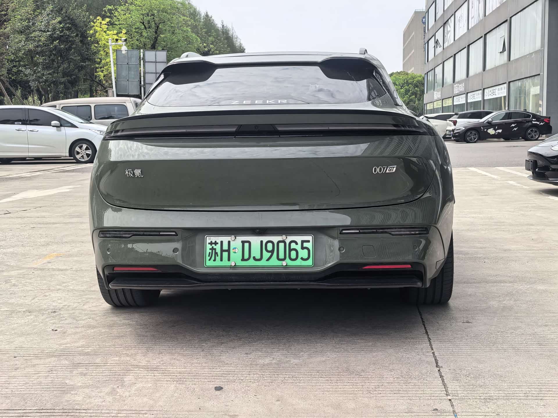Zeekr 007, 2025 8