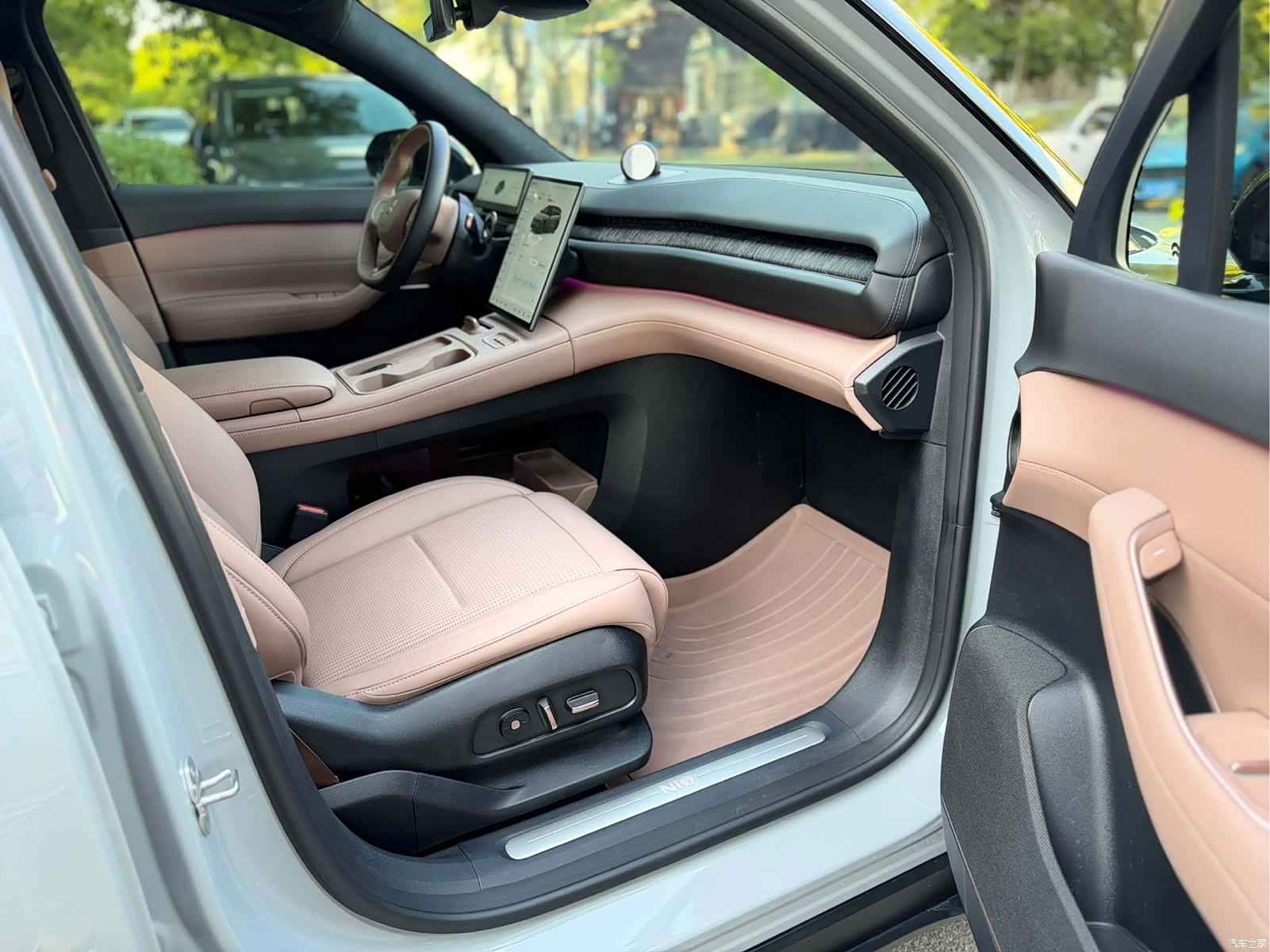 NIO ES6, 2025 15