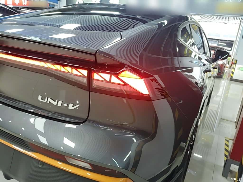 Changan UNI-V, 2025 8