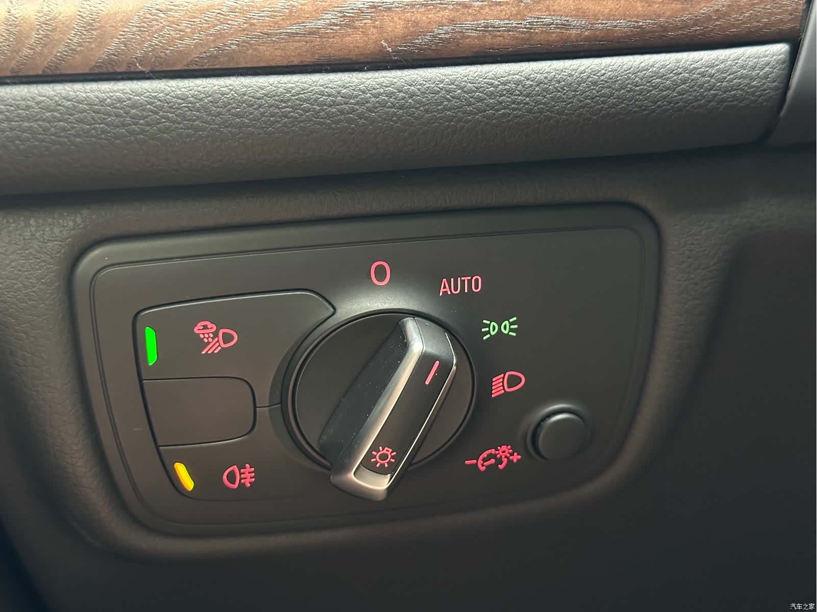 Audi A6L, 2015 26