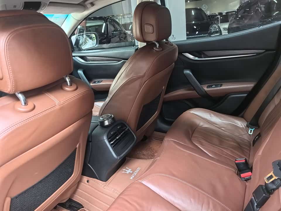 Maserati Ghibli Maserati Ghibli