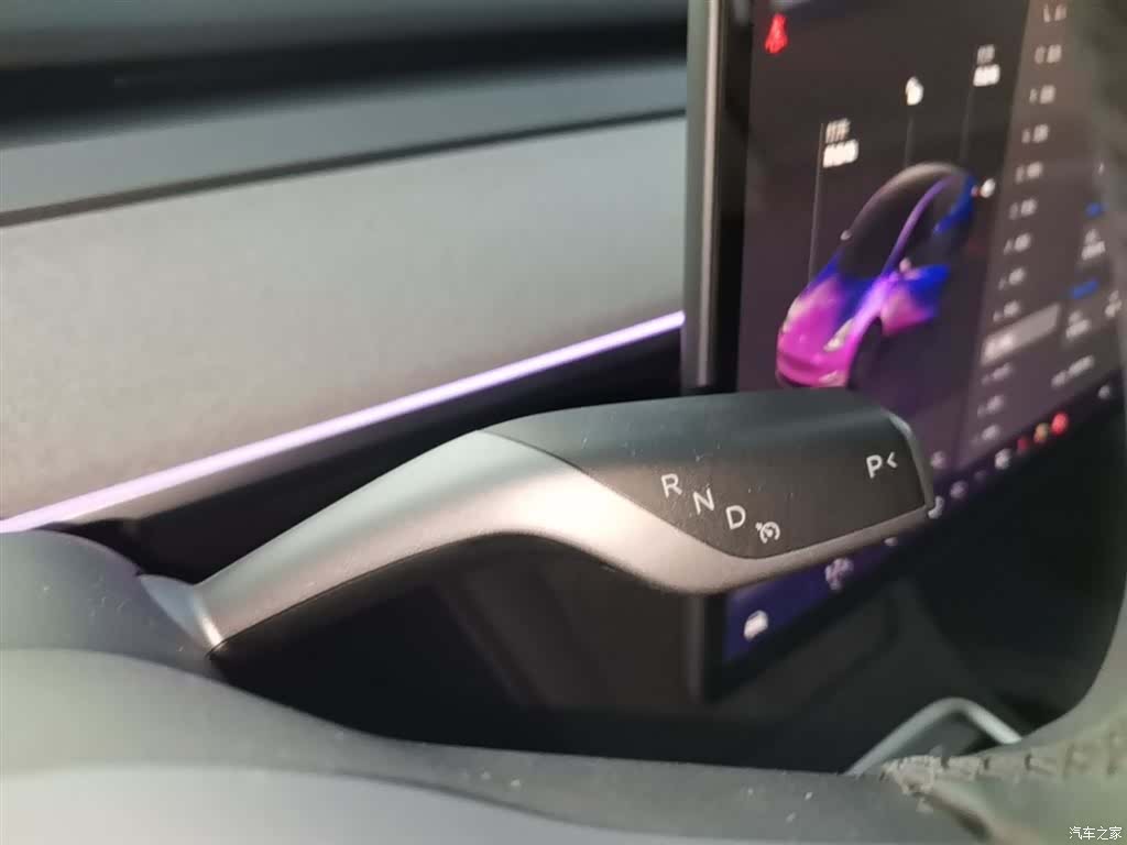 Tesla Model Y, 2024 14