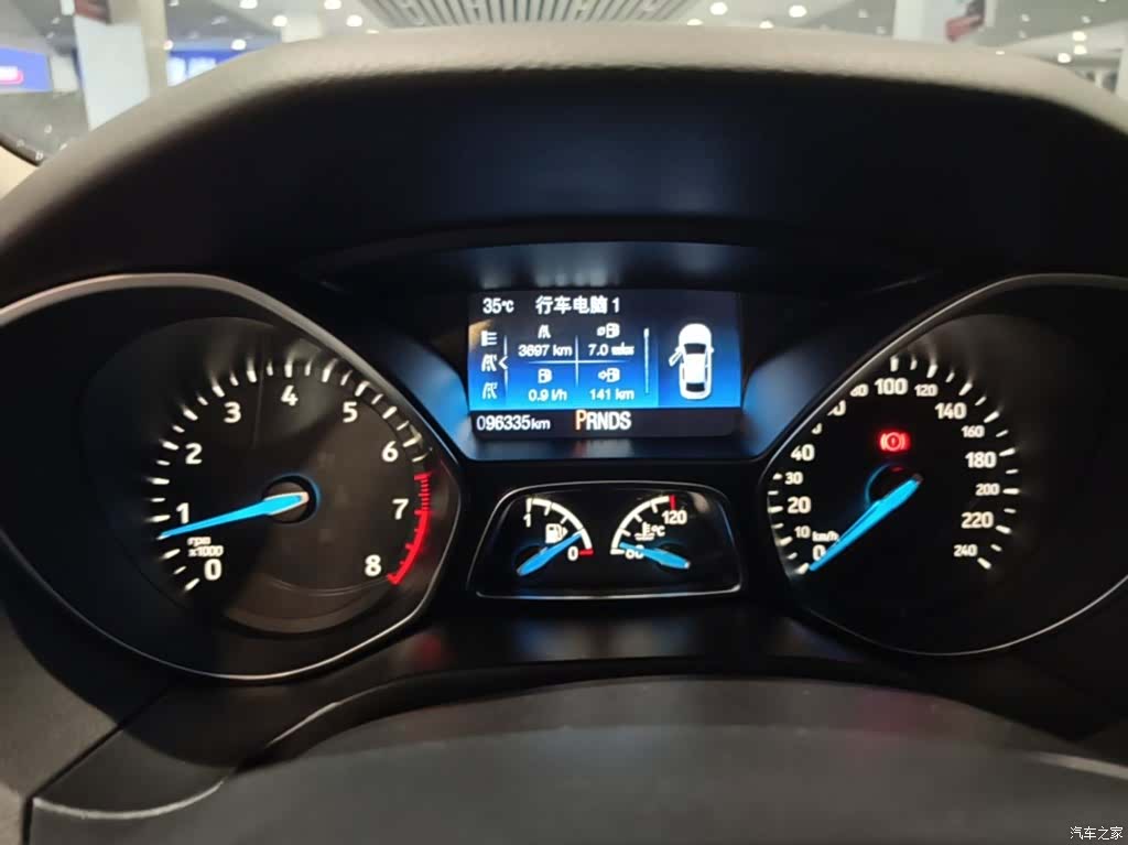 Ford Focus, 2016 12