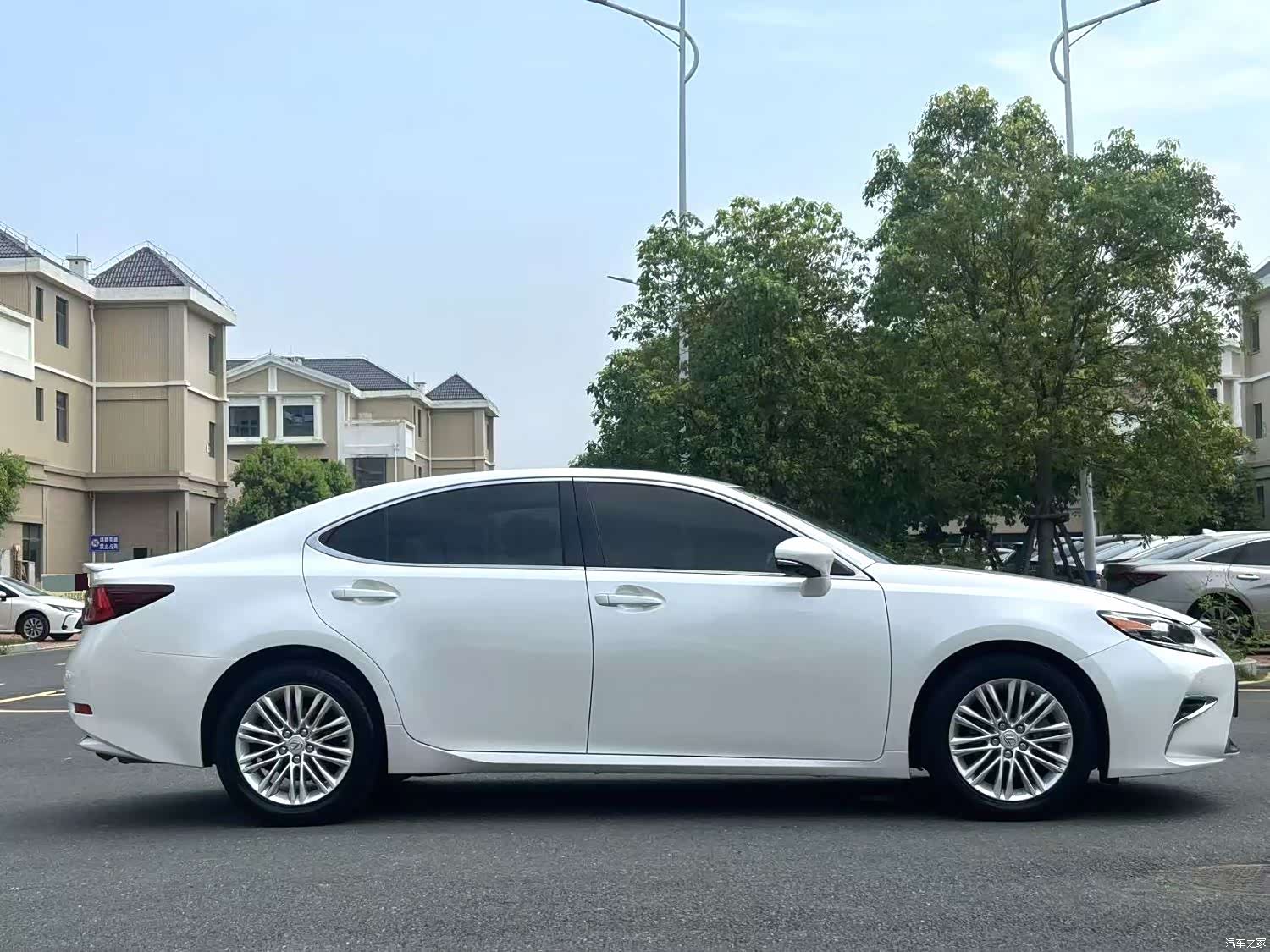 Lexus ES, 2017 6