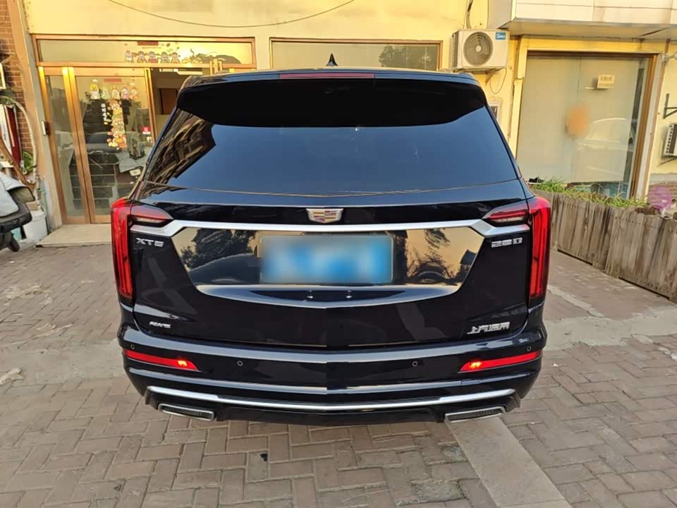 Cadillac XT6