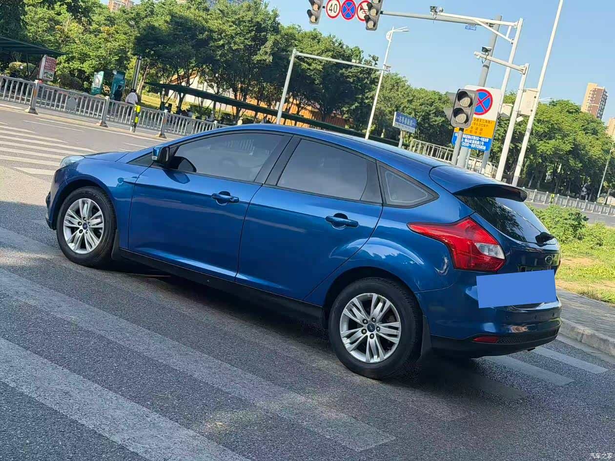 Ford Focus, 2013 7