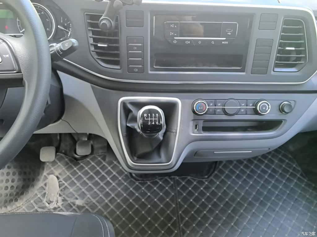 Maxus V80, 2026 14