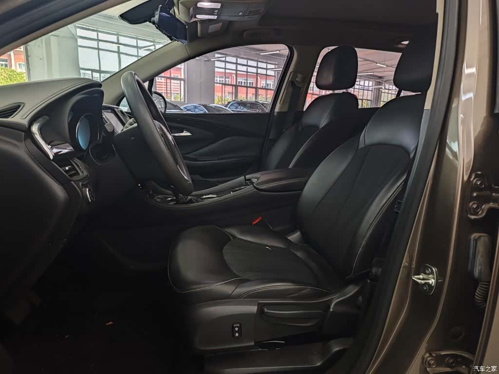 Buick Envision Plus, 2017 10