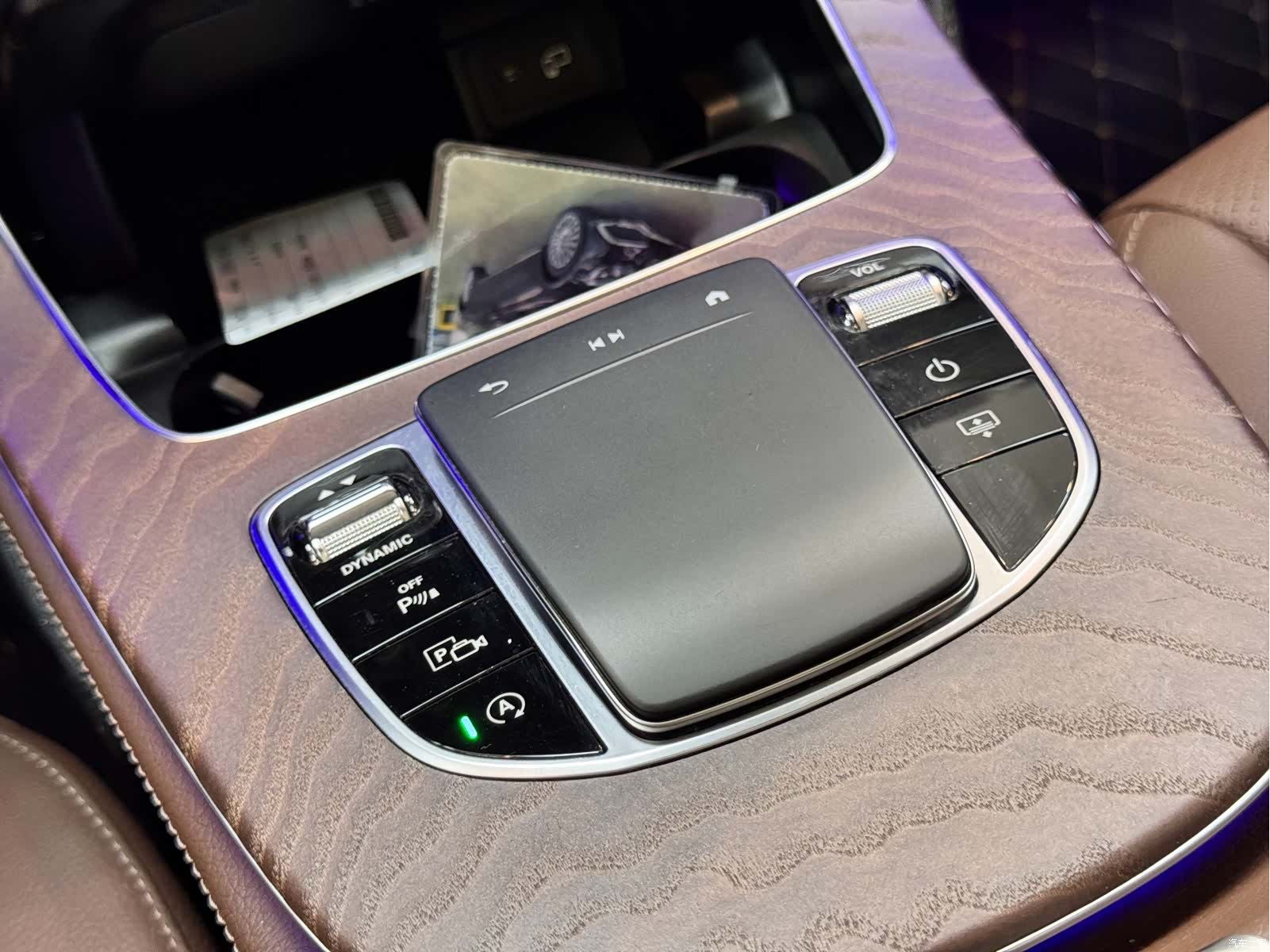 Mercedes-Benz E-Class, 2023 16