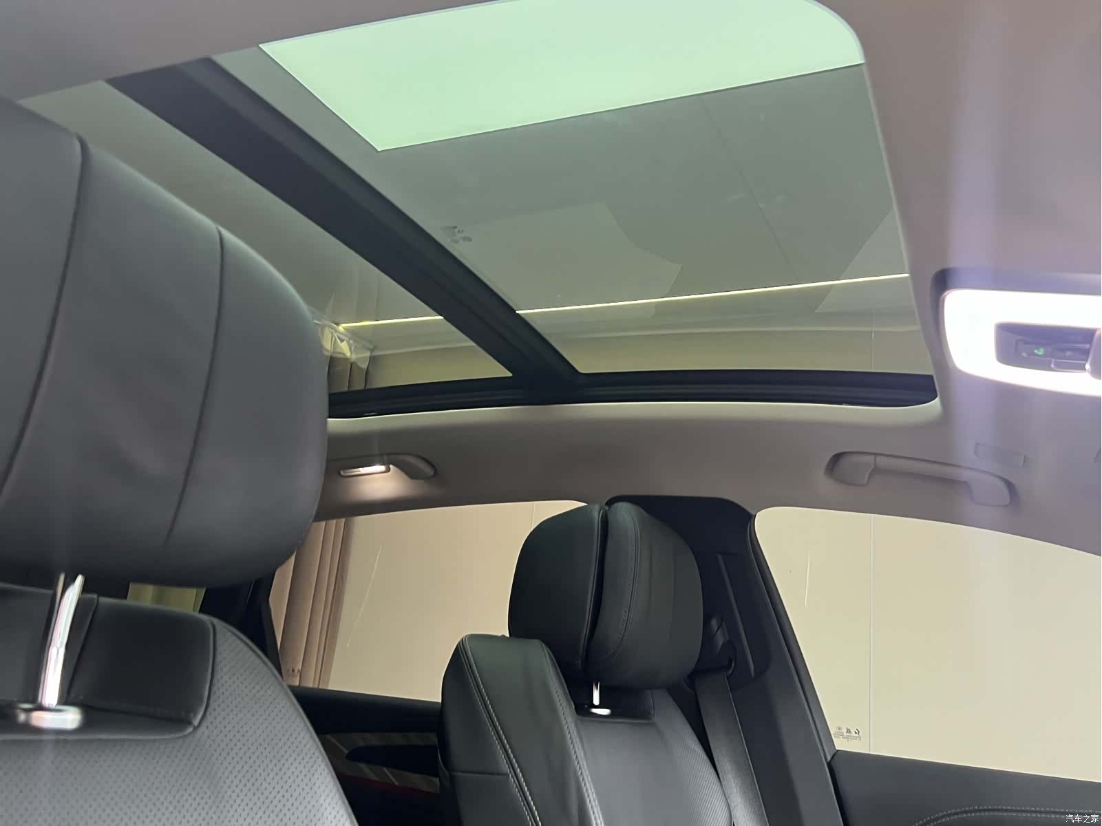 Hongqi H9, 2022 11