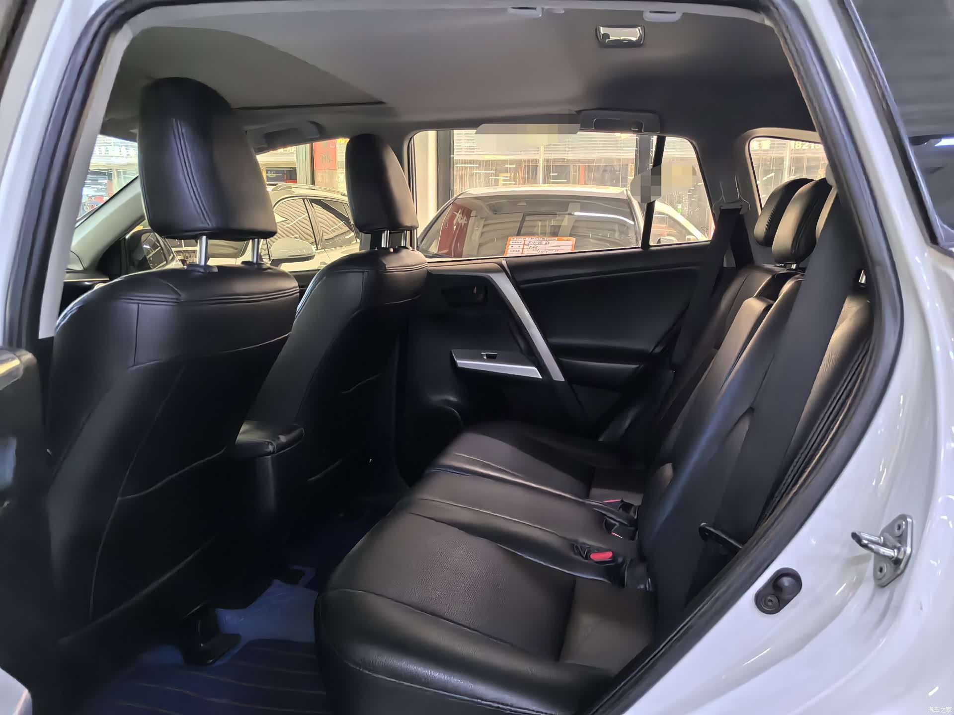 Toyota RAV4, 2017 8