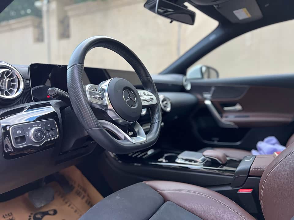 Mercedes-Benz Class A Mercedes-Benz Class A
