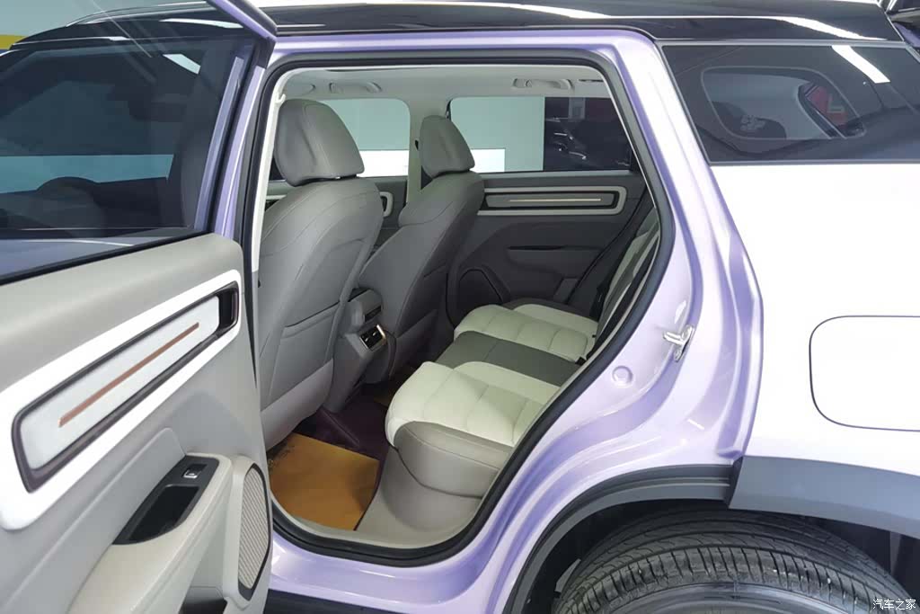 Geely Icon, 2026 11