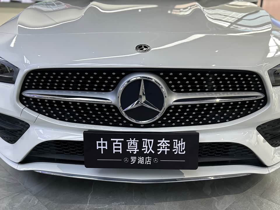 Mercedes-Benz CLA