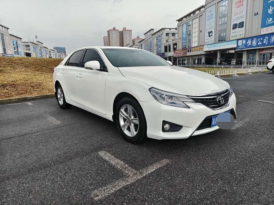 Toyota Reiz