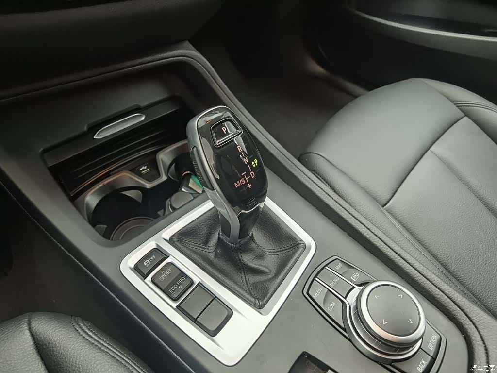 BMW 1 Series, 2022 13