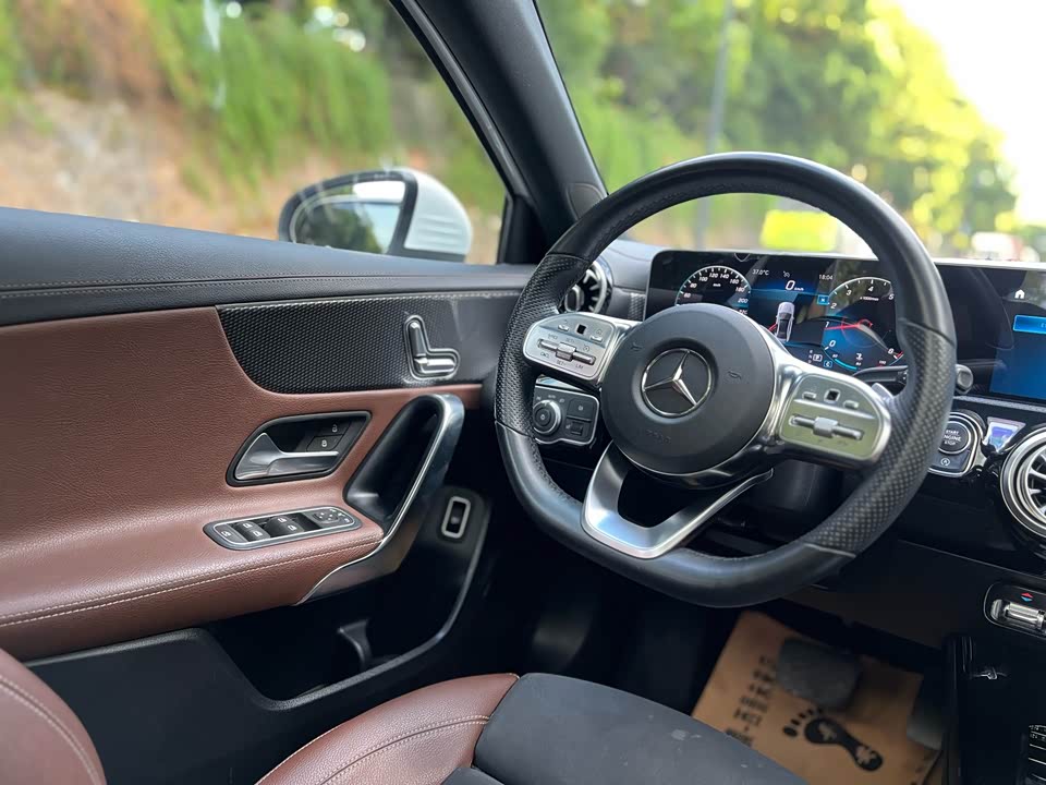 Mercedes-Benz Class A Mercedes-Benz Class A