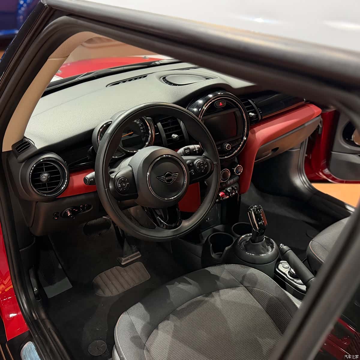 Mini ONE, 2020 7