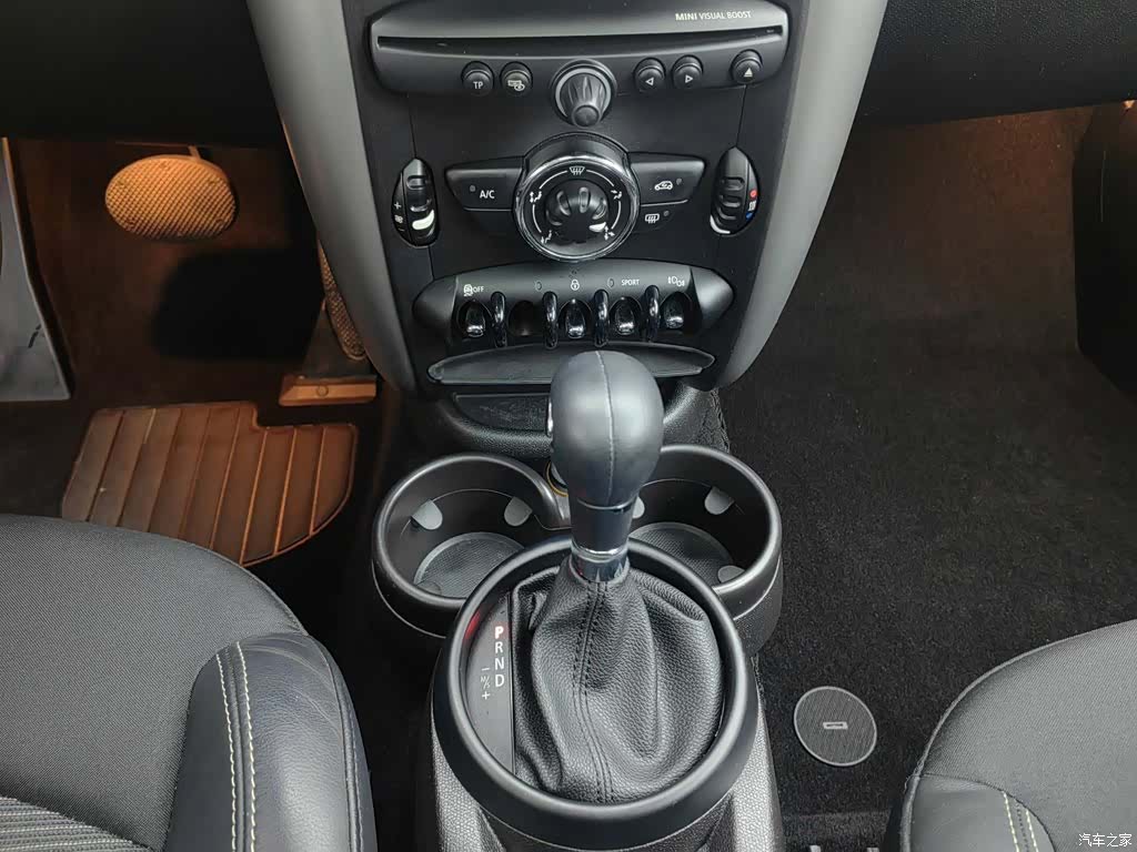 Mini Countryman, 2015 13
