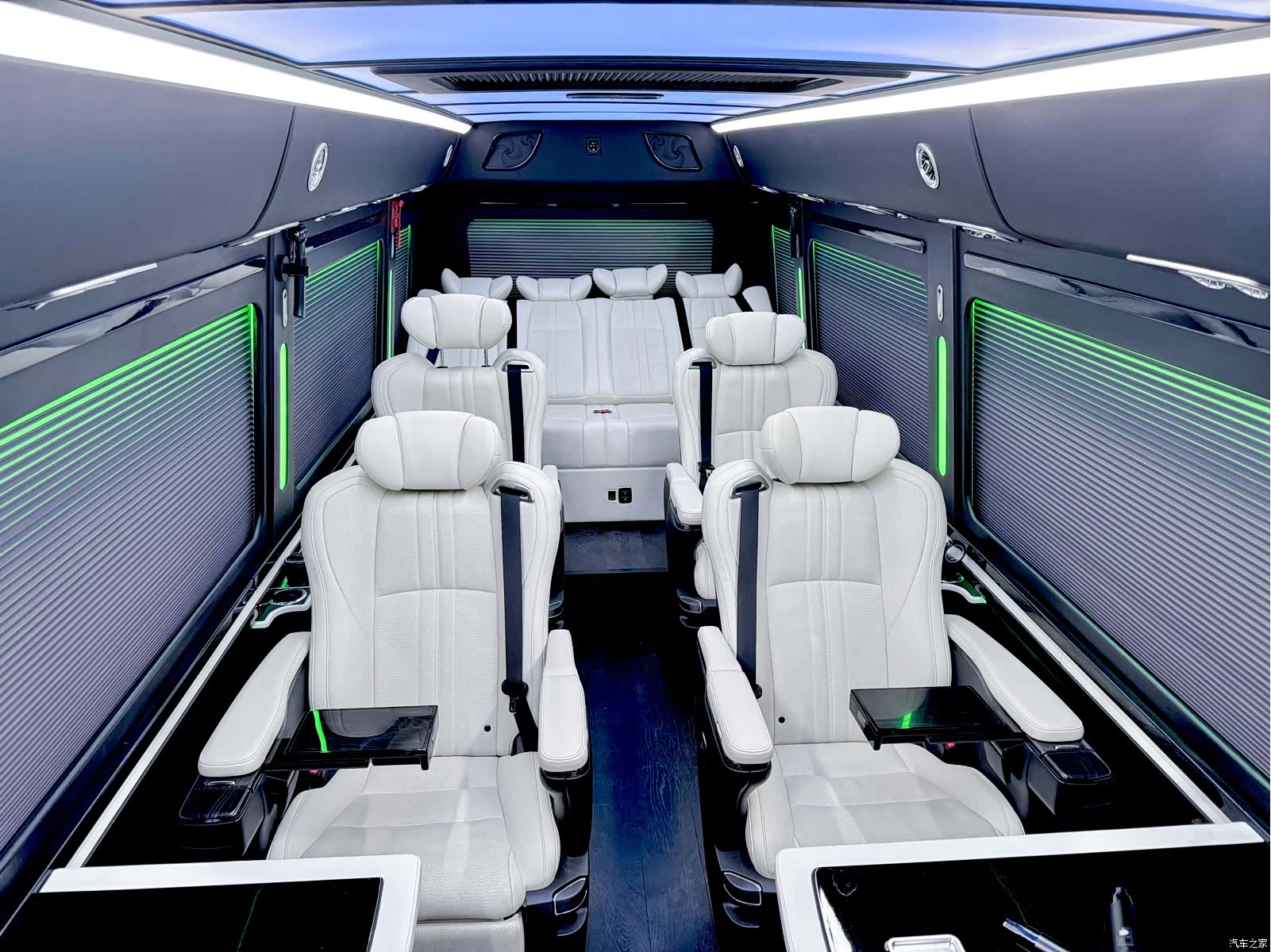 Toyota Coaster, 2022 37