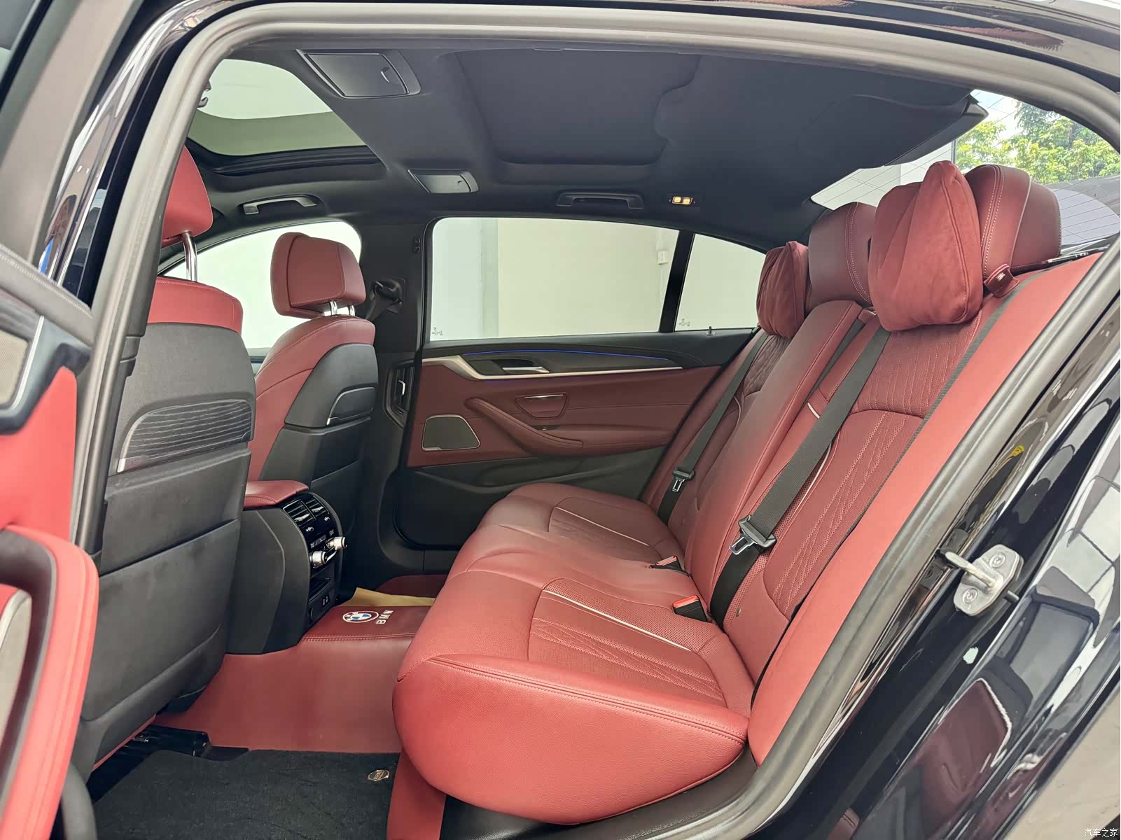 BMW 5 Series, 2020 11