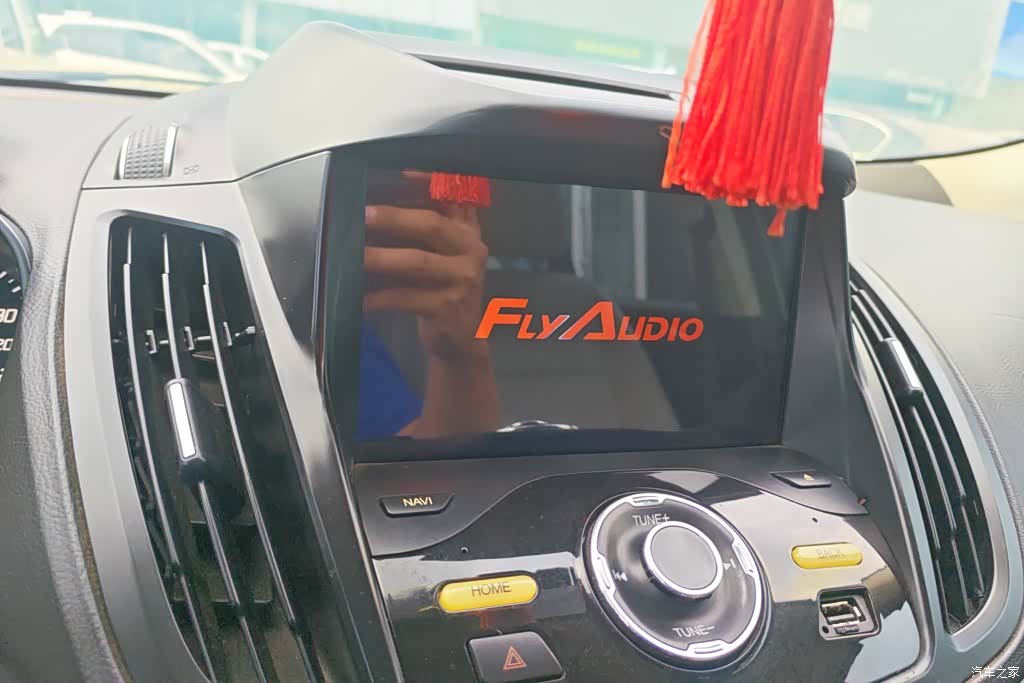 Ford Kuga, 2015 13