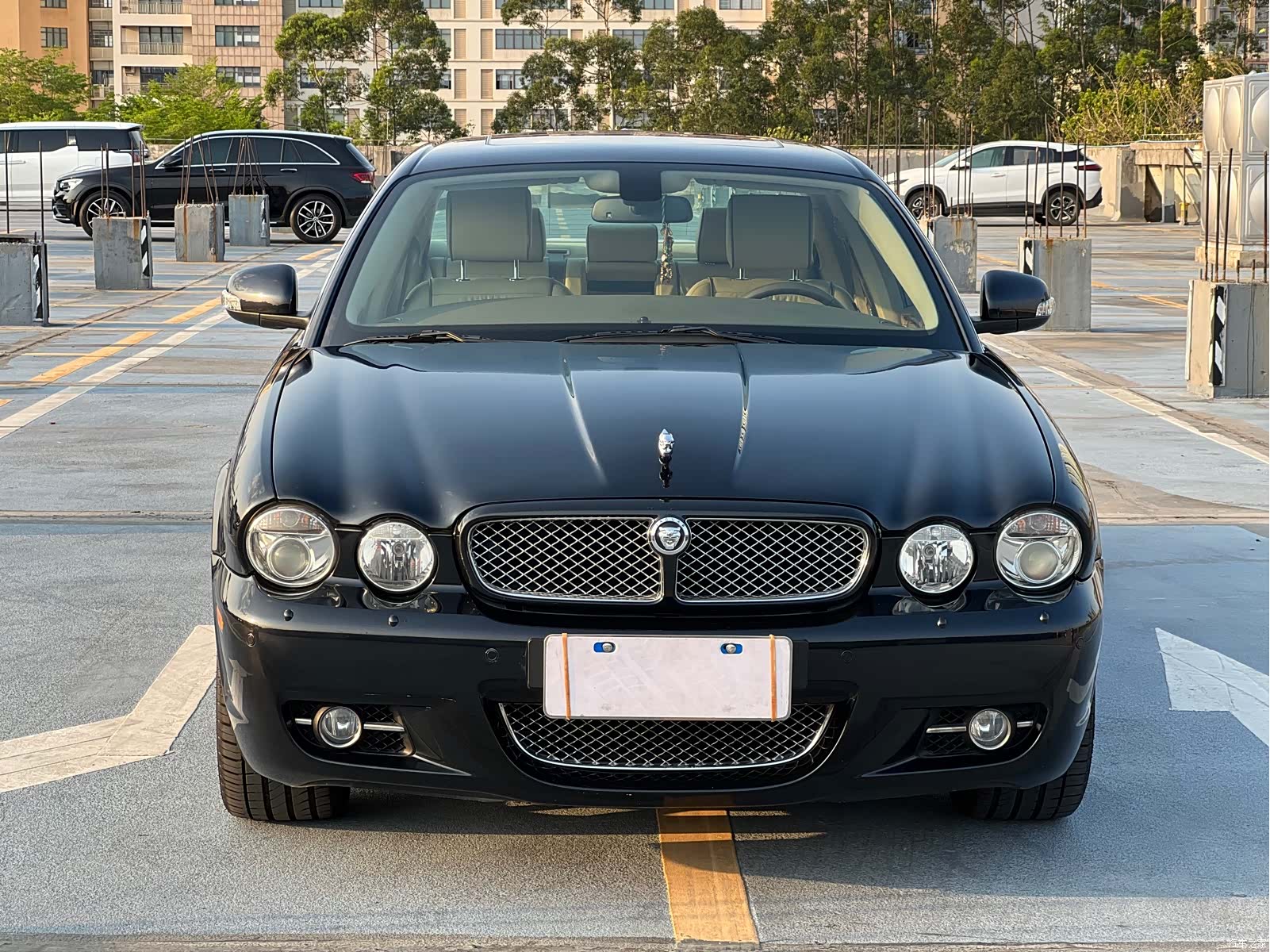 Jaguar XJ, 2009 все фото