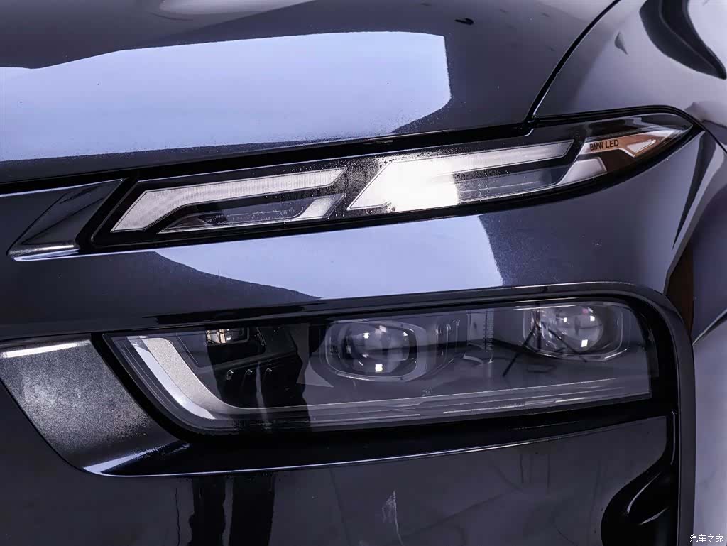 BMW X7, 2023 4