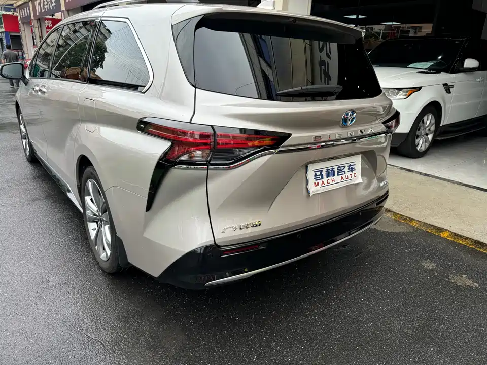 Toyota SIENNA